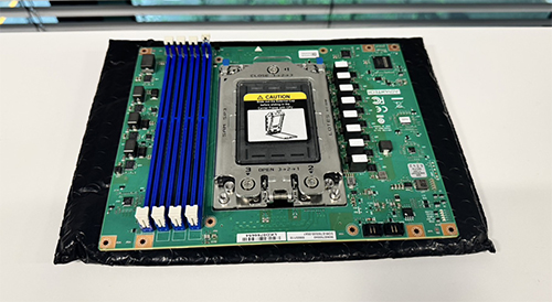 ADVANTECHのCOM-HPC Serverモジュール(AMD EPYC 8004搭載)